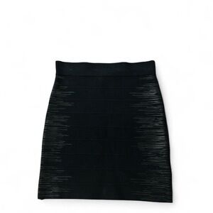 Vintage guess mini bandage skirt🤍